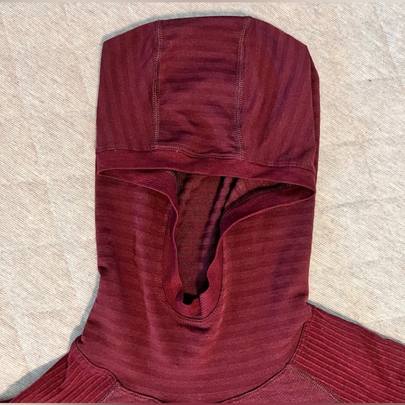 LULULEMON Sz 6 Burgundy Keep the Heat Thermal Running Hoodie Originally $118 - Picture 6 of 10